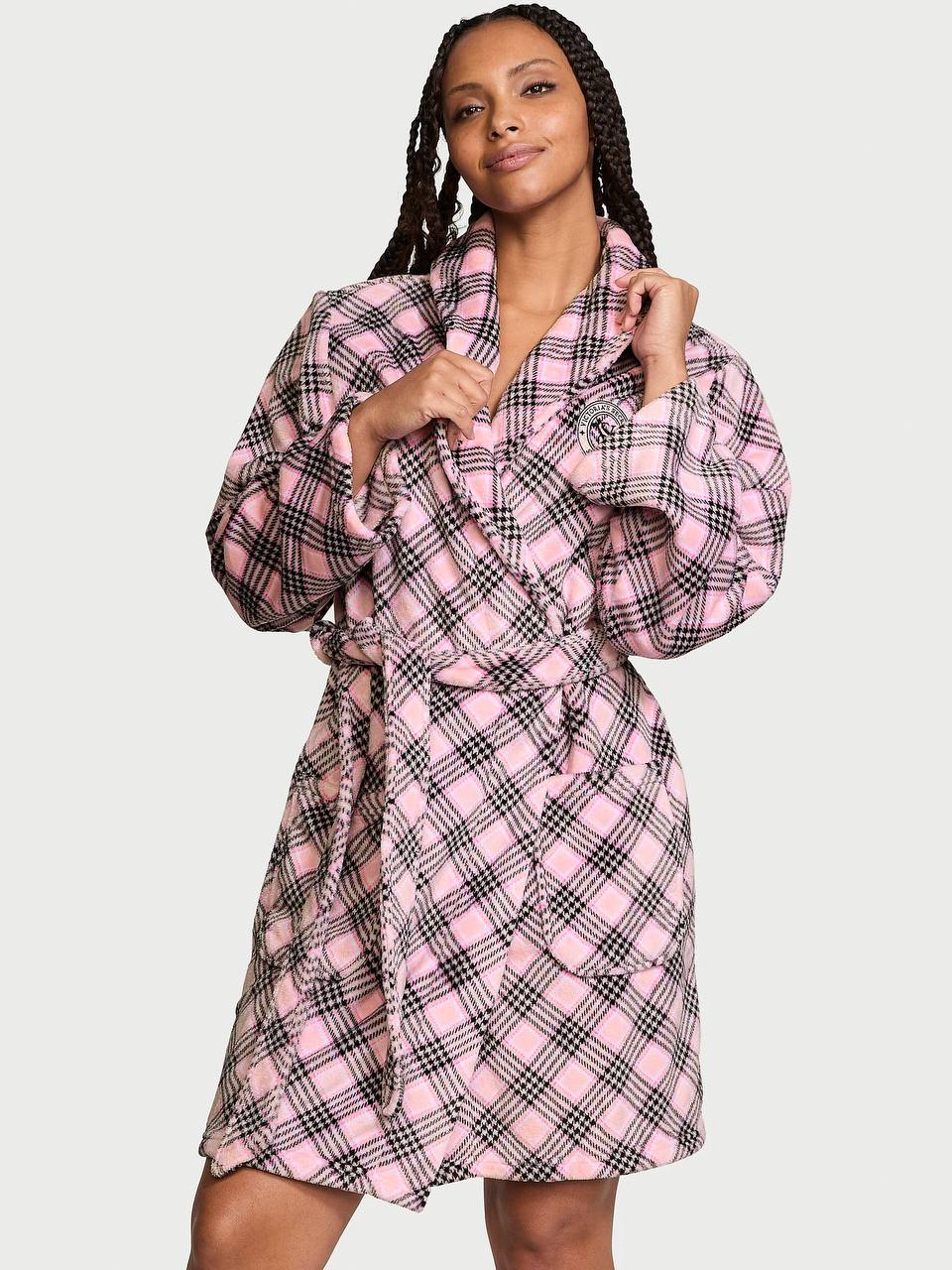 Плюшевий халат від Victoria's Secret Short Cozy Robe 