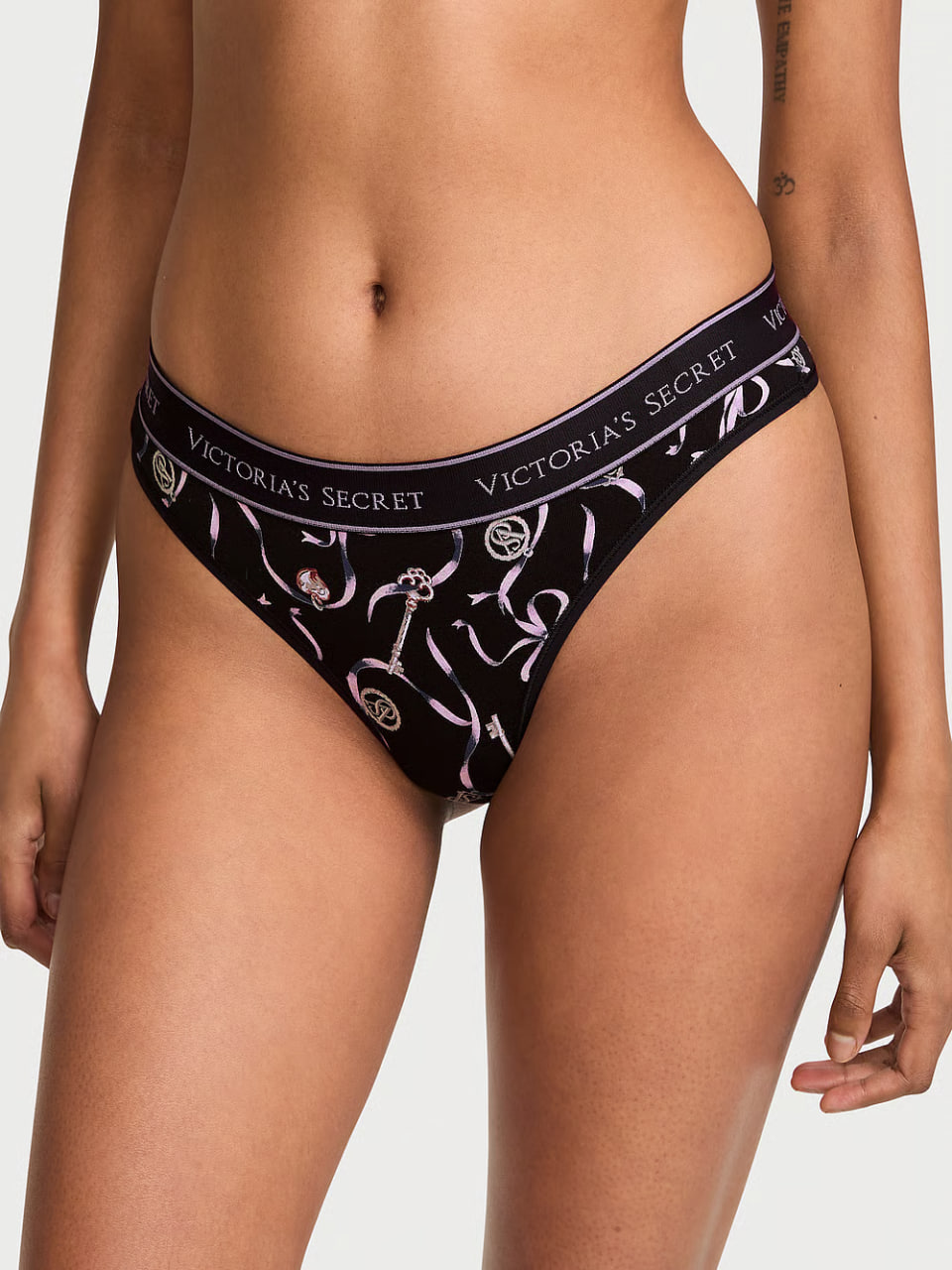 Cтрінги з логотипом від Victoria’s Secret - Logo Thong Panty