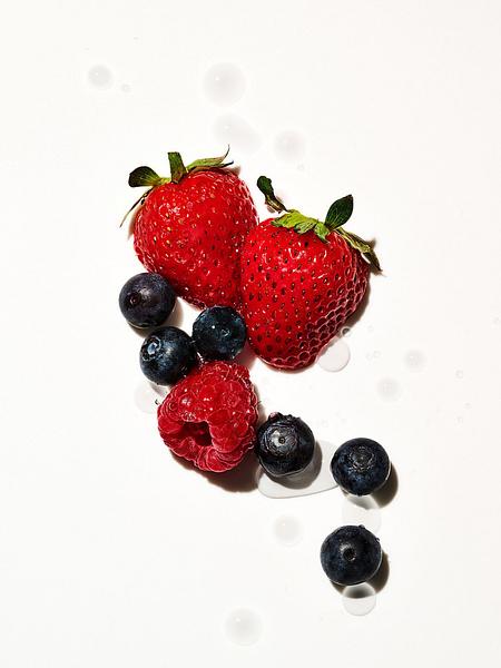 Лосьйон для тіла Super Berry Body Lotion від PINK зображення