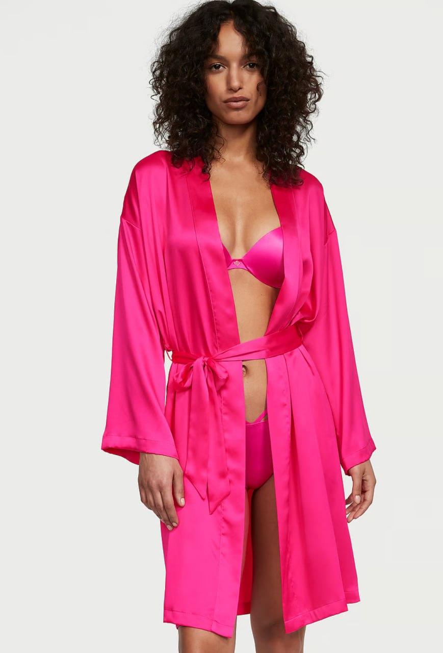 Сатиновий халат від Victoria’s Secret 