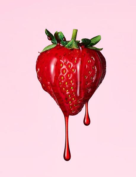 Олія для тіла з шиммером Juicy Strawberry від PINK  зображення