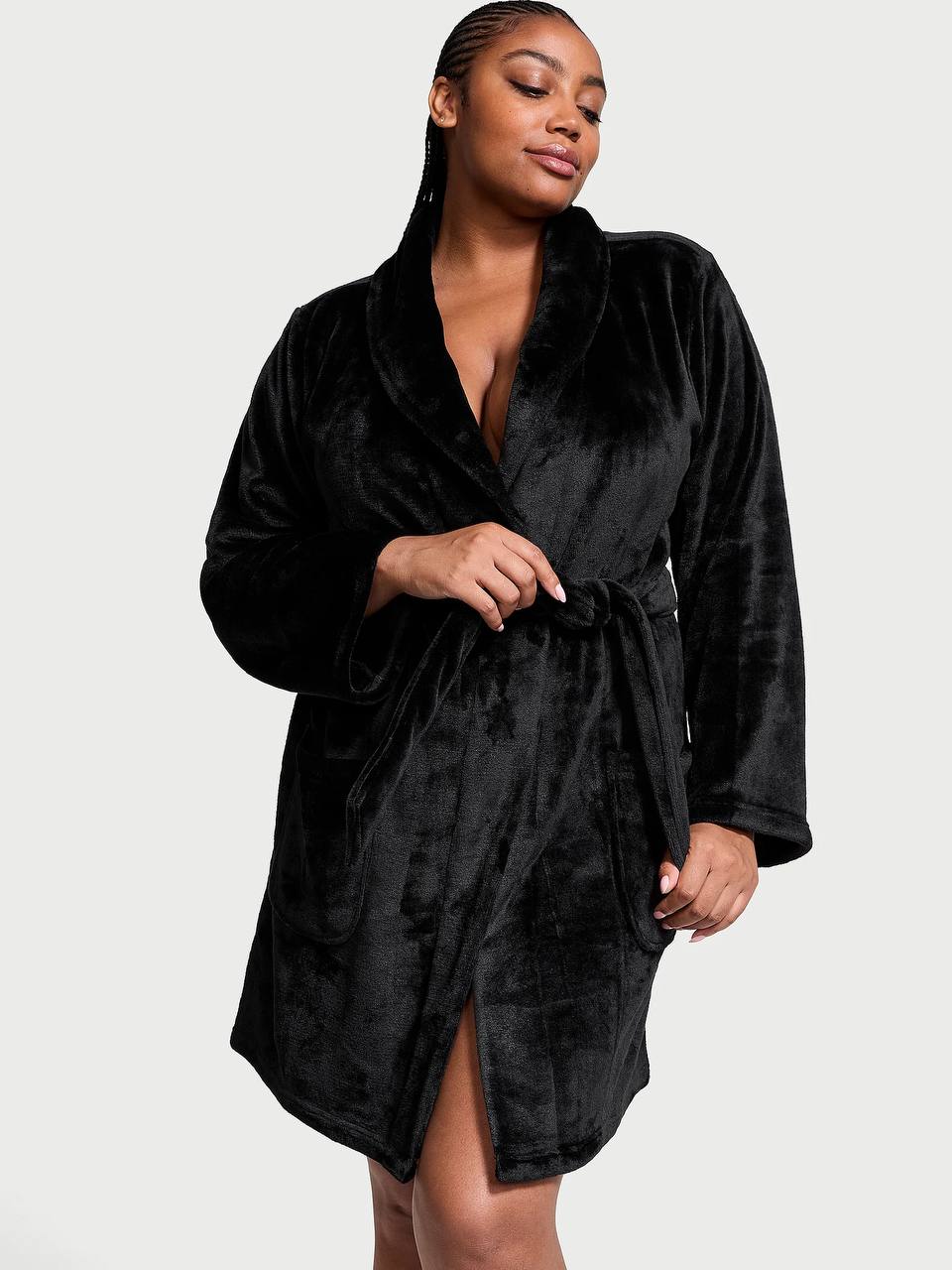 Плюшевий халат від Victoria's Secret Short Cozy Robe 