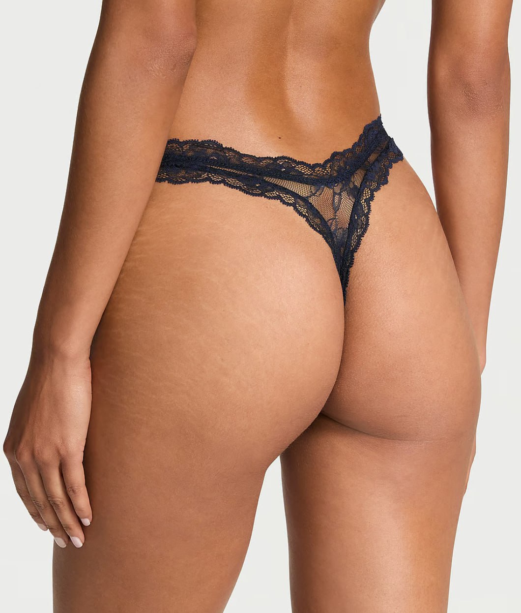 Мереживні стрінги від Victoria’s Secret - Rose Lace High-Leg Thong Panty