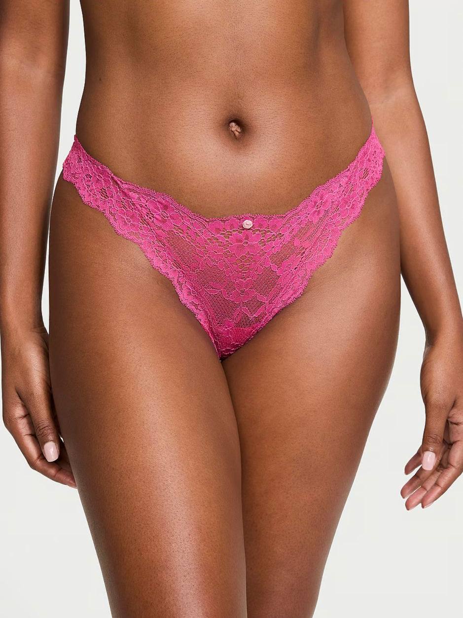 Мереживні стрінги від Victoria’s Secret - Lace Thong Panty Dream Angels
