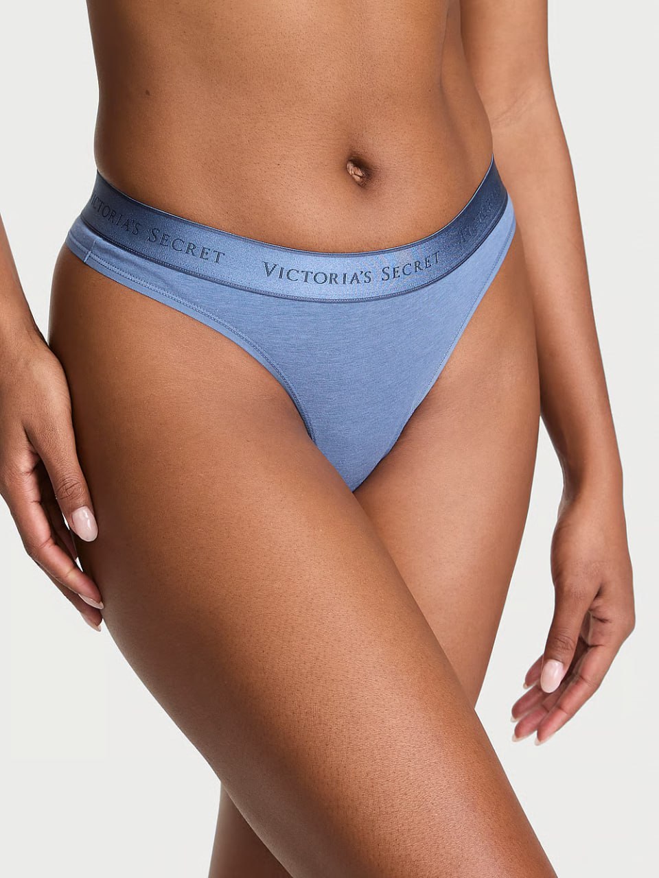 Cтрінги з логотипом від Victoria’s Secret - Logo Thong Panty