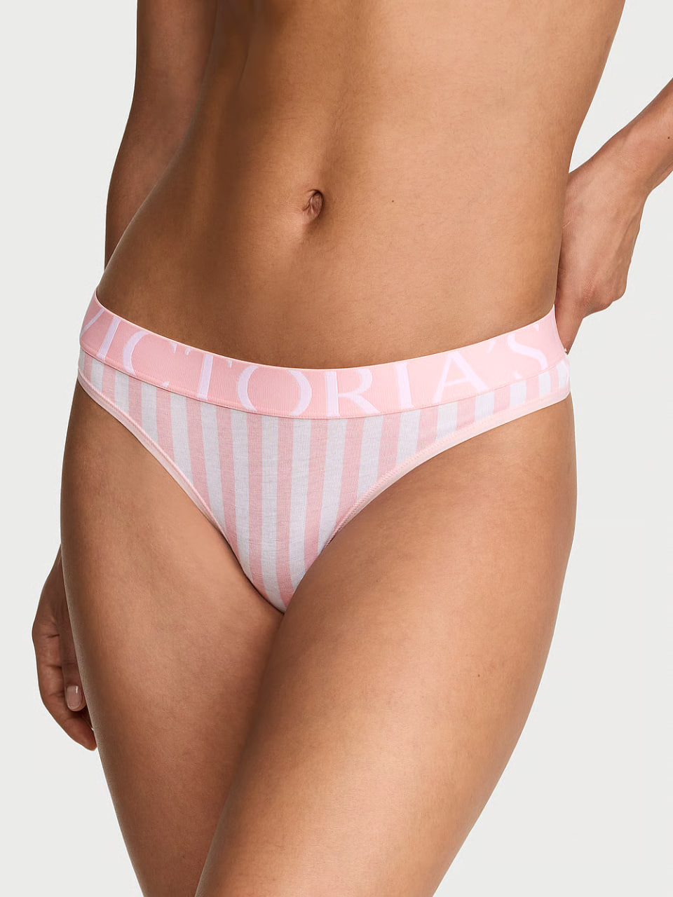 Cтрінги з логотипом від Victoria’s Secret - Exploded Logo Cotton Thong Panty