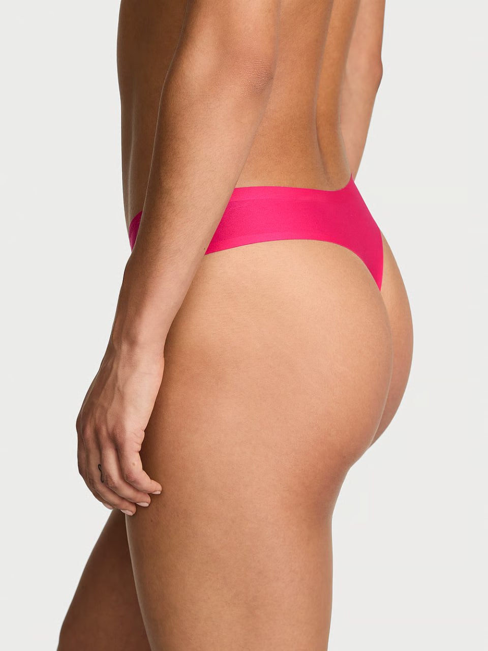 Жіночі безшовні трусики від Victoria's Secret - Body by Victoria Flex Mid-Rise Thong Panty