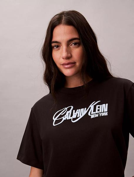 Жіноча футболка Calvin Klein Raised Logo Graphic Boxy T-Shirt  зображення