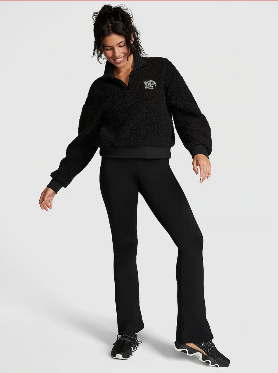 Теплий світшот від PINK 